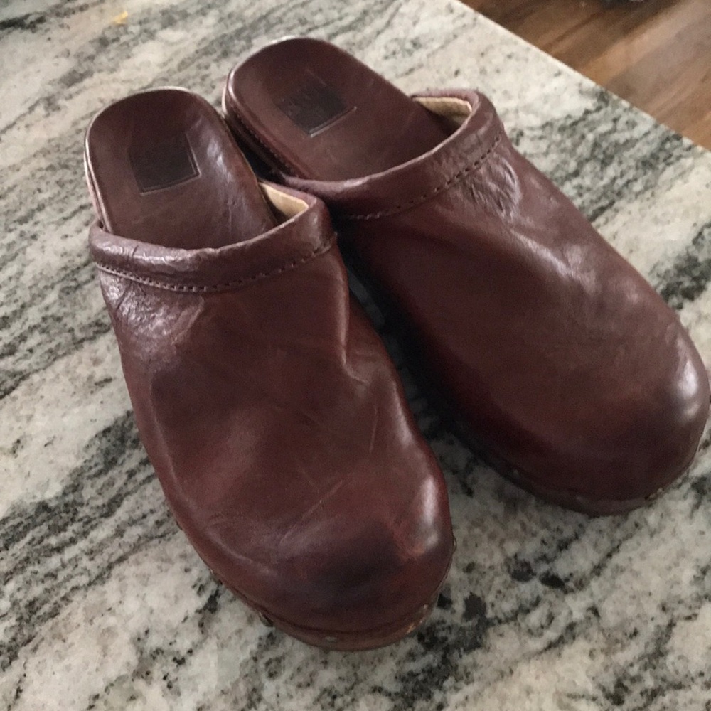 Frye Clara Campus Clog